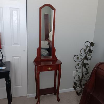 NARROW VANITY WITH MIRROR AND DRAWER PLUS 2 PILLAR CANDLES ON IRON HOLDERS
