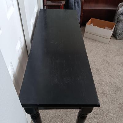 PAINTED WOODEN SOFA TABLE WITH A DRAWER