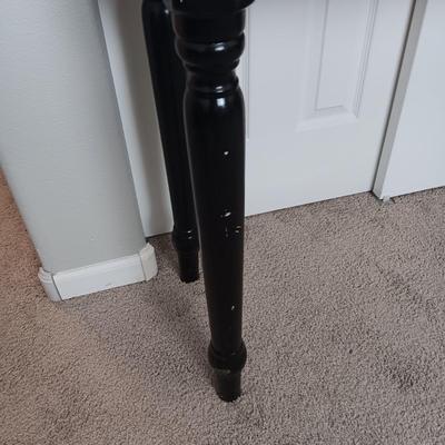 PAINTED WOODEN SOFA TABLE WITH A DRAWER