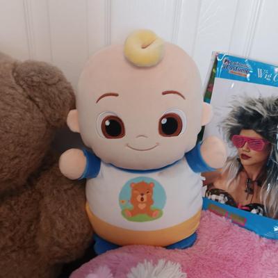 PLUSH ANIMALS AND OTHER FUN THINGS