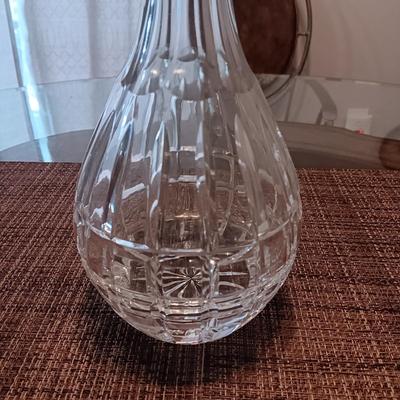 CRYSTAL DECANTER, 5 SMALL STEMMED GLASSES AND CRYSTAL VOTIVE CANDLE HOLDERS