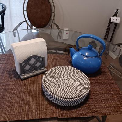 ENAMELED TEA KETTLE AND NAPKIN HOLDER PLUS 5 ROUND WOVEN TRIVETS