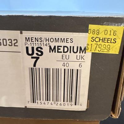 Sale Photo Thumbnail #504: See pics. Mens size 7. Retails for $179.99