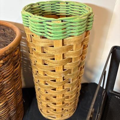 Sale Photo Thumbnail #602: Magazine rack 15x11x 12, loon waste basket 10x8x13, tall basket 7x15