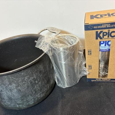 Sale Photo Thumbnail #678: See pics. One Tumblr is new. The other is missing a lid.