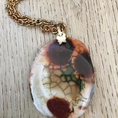 Beautiful, vintage, large stone pendant necklace