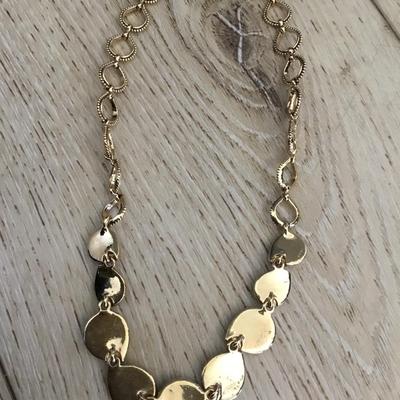 Beautiful gold tone earthy, rich, color neutral necklace