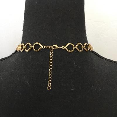 Beautiful gold tone earthy, rich, color neutral necklace