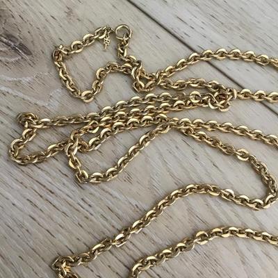 Vintage crown Trifari very nice textured, gold tone, chain necklace, long chain necklace