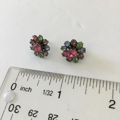 Beautiful vintage, Silver tone multicolor, rhinestone, flower, stud airings