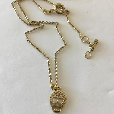 Dainty sugar, skull necklace