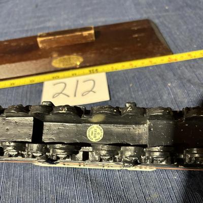 Avon GG-1 Electric Engine Pennsylvania By Lionel Display Collectible Piece