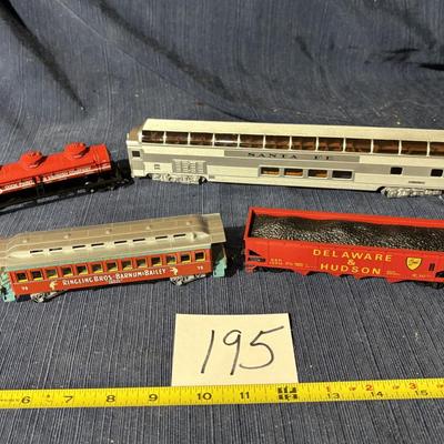 Bachmann Ringling Bros. and Barnum & Bailey Car and More