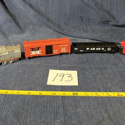 Bachmann Santa Fe Flyer Train