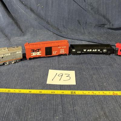 Bachmann Santa Fe Flyer Train