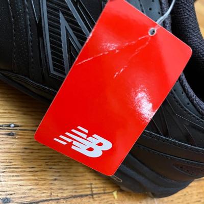 Sale Photo Thumbnail #350: Brand new new balance one-lock golf shoes in men’s 9.5 size.

*shipping available at buyers expense