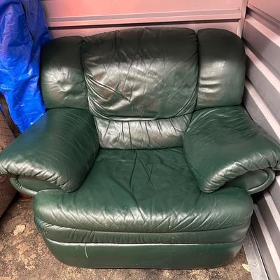 Sale Photo Thumbnail #47: Vintage 1990s Green leather recliner.  Leather is in perfect condition.