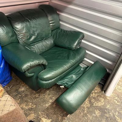 Sale Photo Thumbnail #45: Vintage 1990s Green leather recliner.  Leather is in perfect condition.