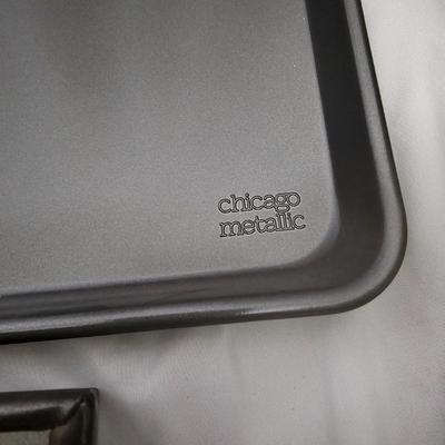 Chicago Metallic, Kaiser, Ekco & More Metal Bakeware (LR-JS)