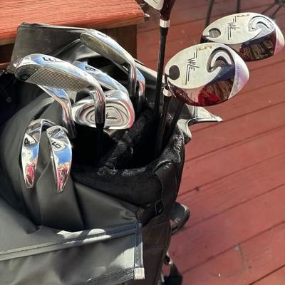 Sale Photo Thumbnail #181: 11 piece left hand golf club set with bag, brand new golf balls, and tees.