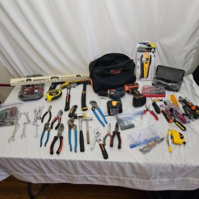 Assortment of Hand Tools, Brand-Name Cordless Drills & More (LR-JS)
