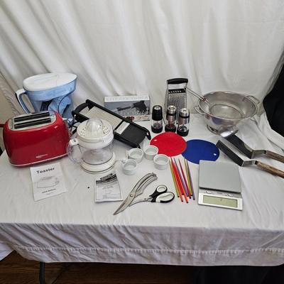 Proctor Silex Juicer, Oxo, Cuisinart & More Kitchen Items (LR-JS)