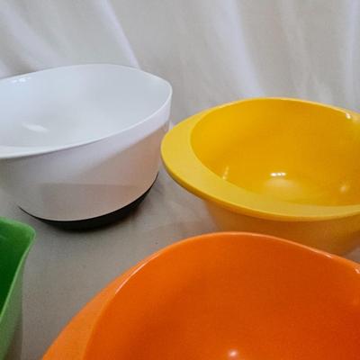 Williams Sonoma & Farberware Spouted Mixing Bowls & More (LR-JS)