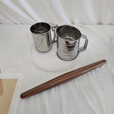 Williams Sonoma & Farberware Spouted Mixing Bowls & More (LR-JS)