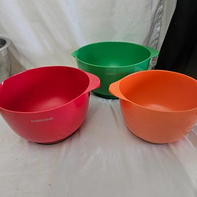 Williams Sonoma & Farberware Spouted Mixing Bowls & More (LR-JS)