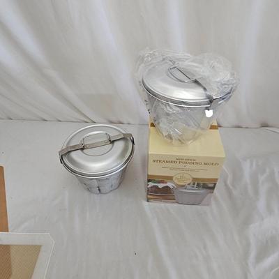 Williams Sonoma & Farberware Spouted Mixing Bowls & More (LR-JS)