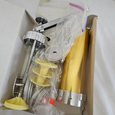 Williams Sonoma & Farberware Spouted Mixing Bowls & More (LR-JS)