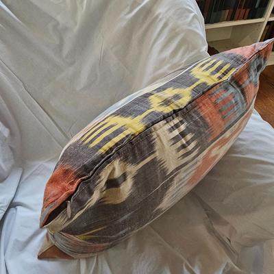 Surya Soft Ottoman w/Throw Pillows (LR-JS)