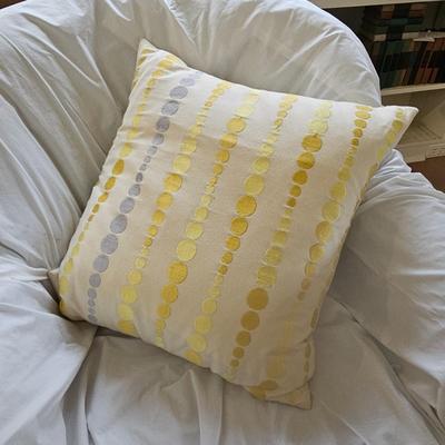 Surya Soft Ottoman w/Throw Pillows (LR-JS)