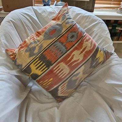 Surya Soft Ottoman w/Throw Pillows (LR-JS)