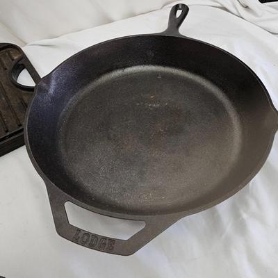 Lodge Cast Iron Cookware (LR-JS)