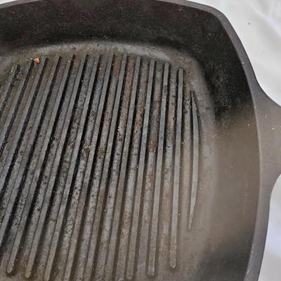 Lodge Cast Iron Cookware (LR-JS)