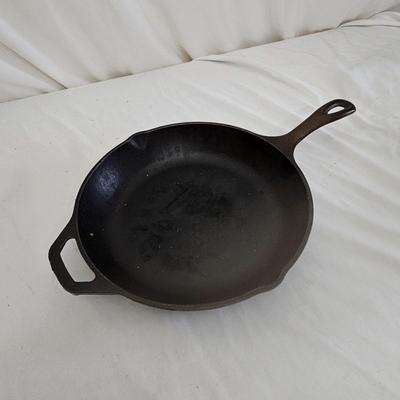 Lodge Cast Iron Cookware (LR-JS)