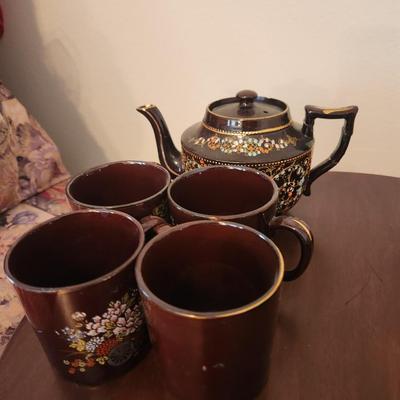 Brown Gold Trimmed Tea Set