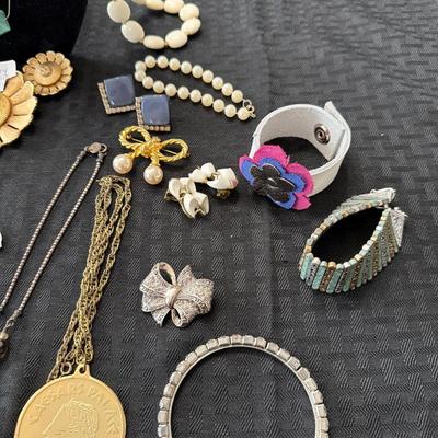 Sale Photo Thumbnail #45: Sara Coventry, Brighton, Pins, Earrings, Bracl