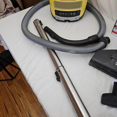 Miele HS15 Canister Vacuum & Accessories (LR-JS)