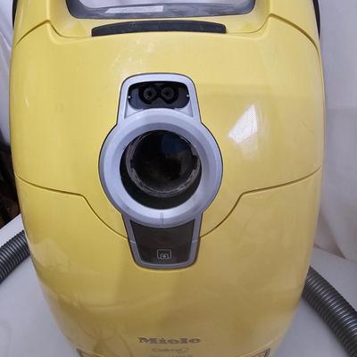 Miele HS15 Canister Vacuum & Accessories (LR-JS)