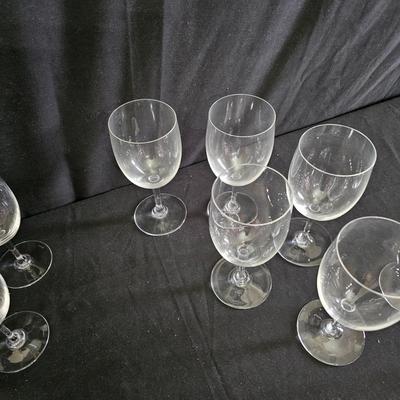 Two Different Styles of Baccarat Wine Glasses (LR-JS)