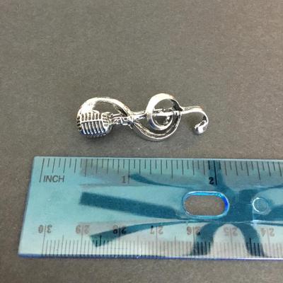 Cute Silver tone music microphone, pin /brooch