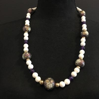 Vintage, Beautiful bead necklace