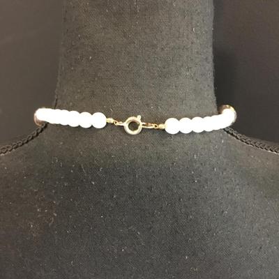 Vintage, Beautiful bead necklace