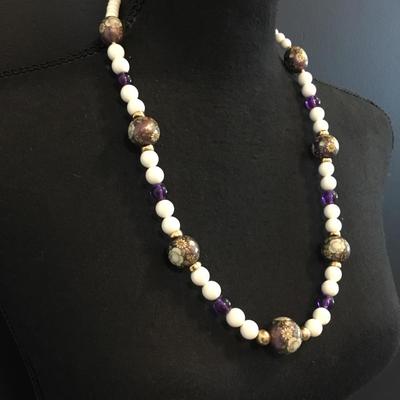 Vintage, Beautiful bead necklace