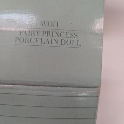Avon Fashion American Times Porcelain Doll Collection w/ Boxes