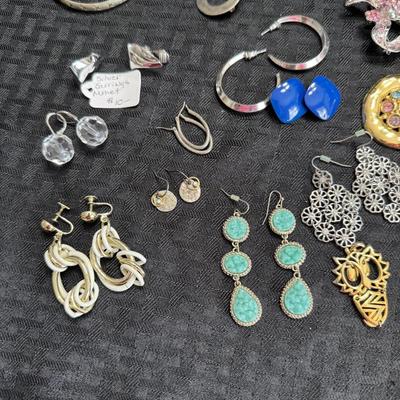 Sale Photo Thumbnail #67: Earrings
Necklaces
Bracelets
Brooches