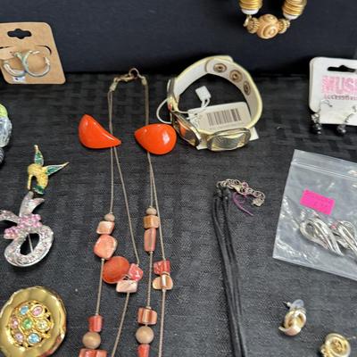 Sale Photo Thumbnail #69: Earrings
Necklaces
Bracelets
Brooches