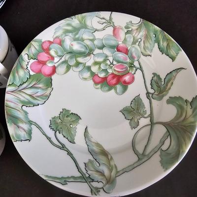 Vendanges China Set & More from Limoges (LR-JS)